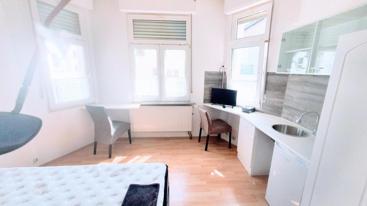 Fmi 9 Accommodation 라운하임 외부 사진