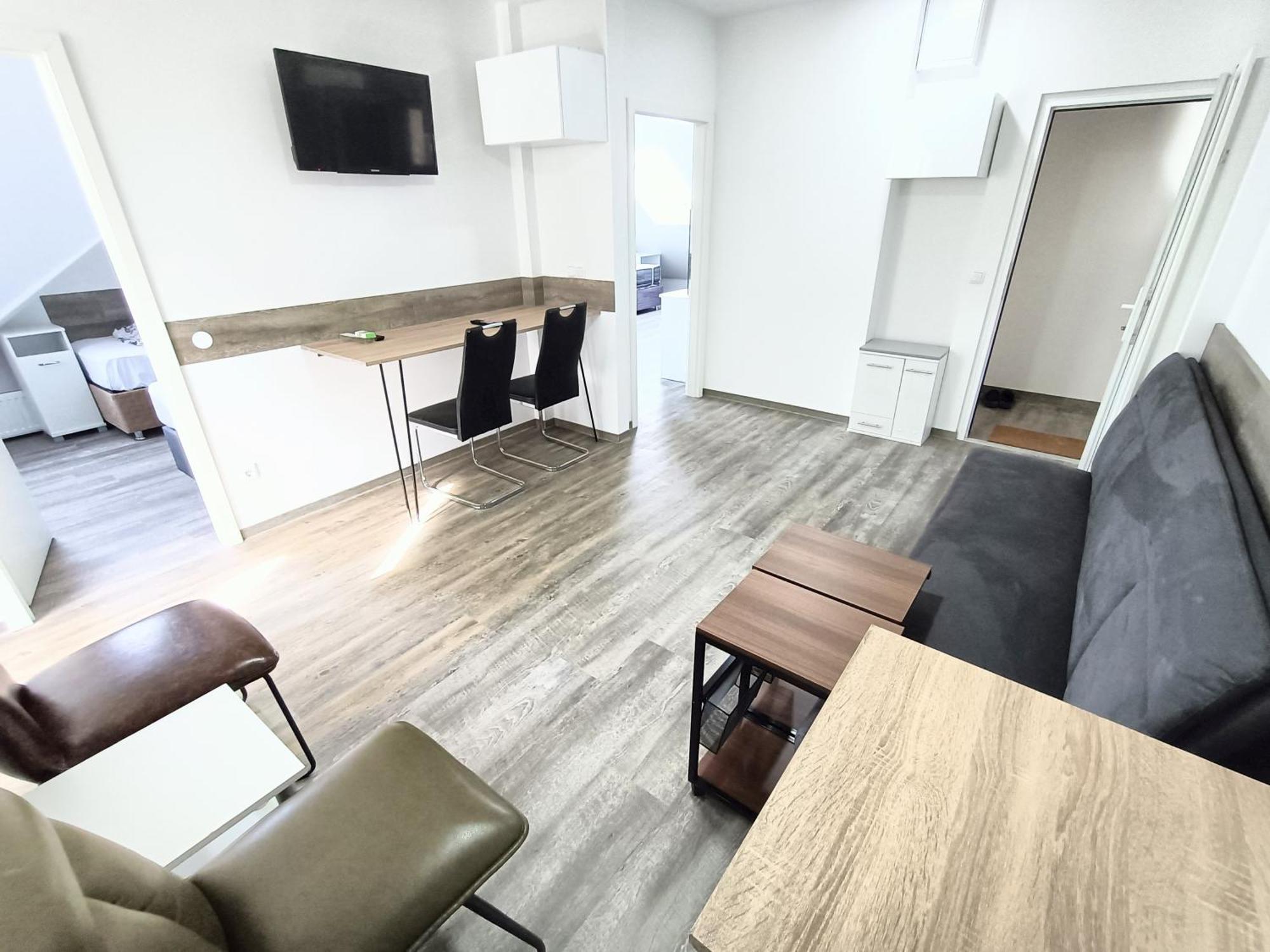 Fmi 9 Accommodation 라운하임 외부 사진